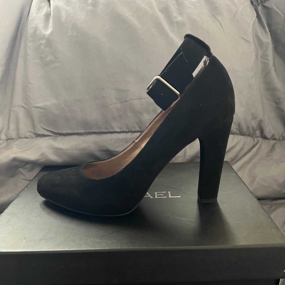 Michael Kor - image 1